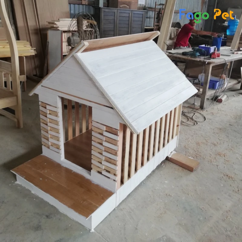 nhà cho mèo ngoài trời